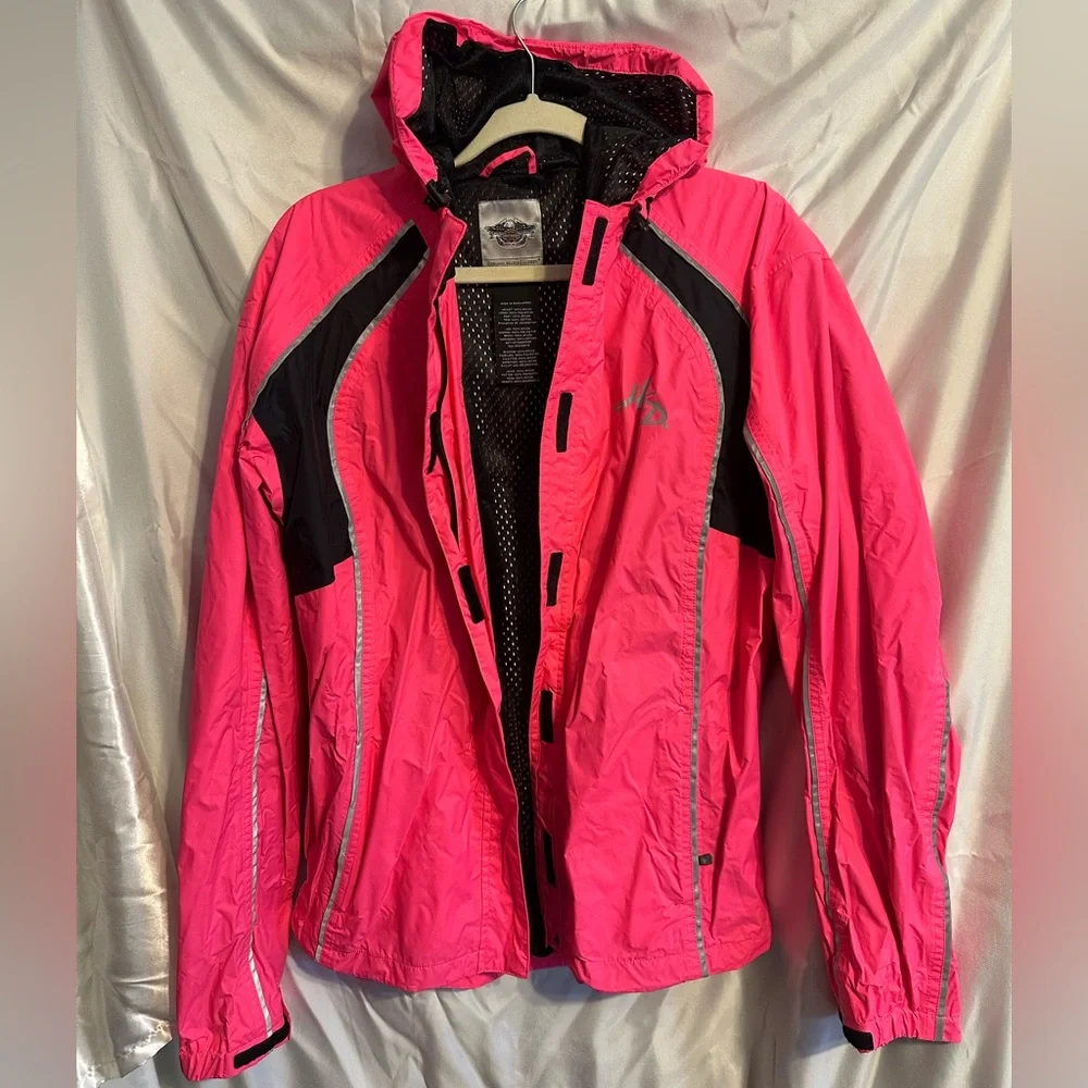 Brand New - Never Worn Harley-Davidson Hot Pink Rain Jacket - Picture 1 of 4